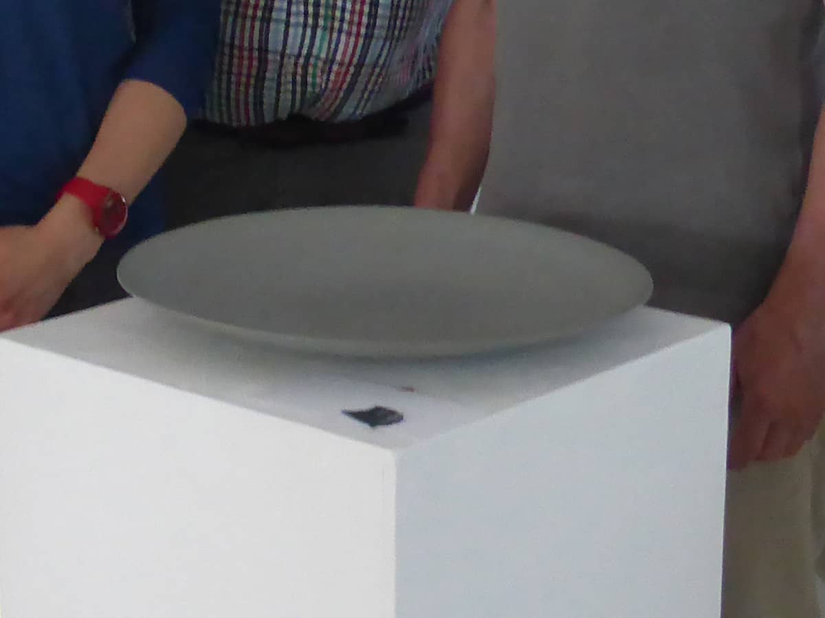 1.Preis-Iznanger-Keramikpreis-Giorgio-Ricciardi-graue-Schale